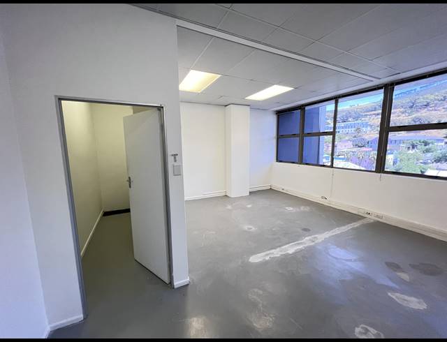 81M² OFFICE TO LET IN CAPE TOWN CITY CENTRE